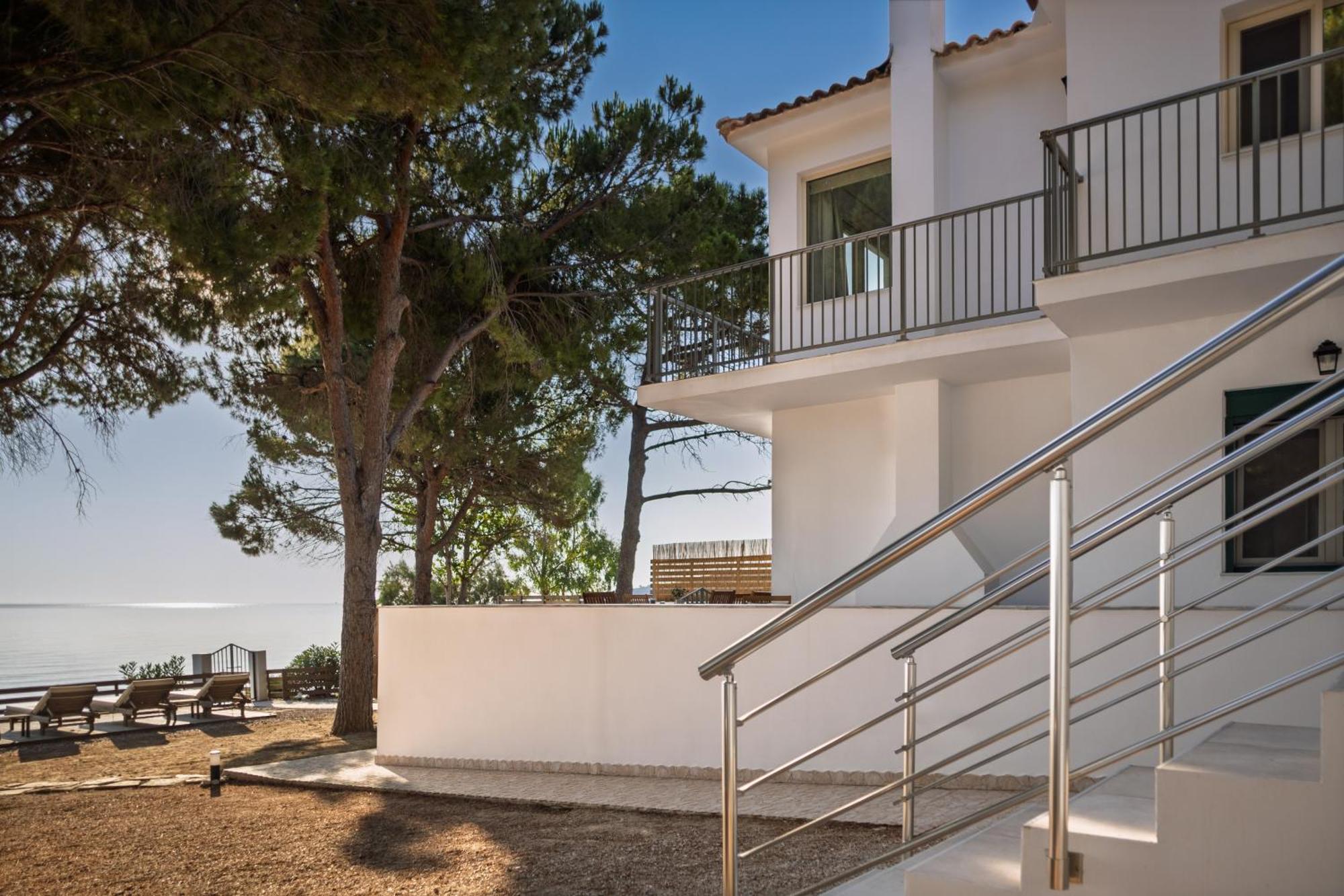 Βίλα Vera - Brand New Seafront Villa!