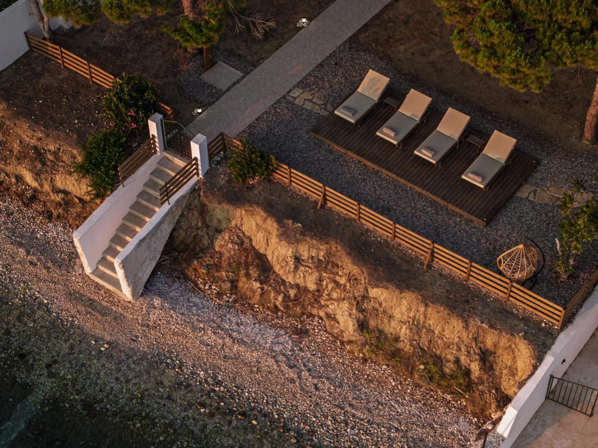 Vera - Brand New Seafront Villa! * Αλυκών