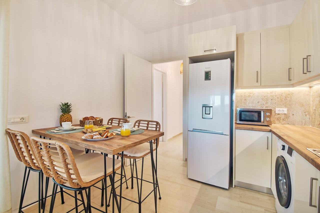 Vera - Brand New Seafront Villa! *