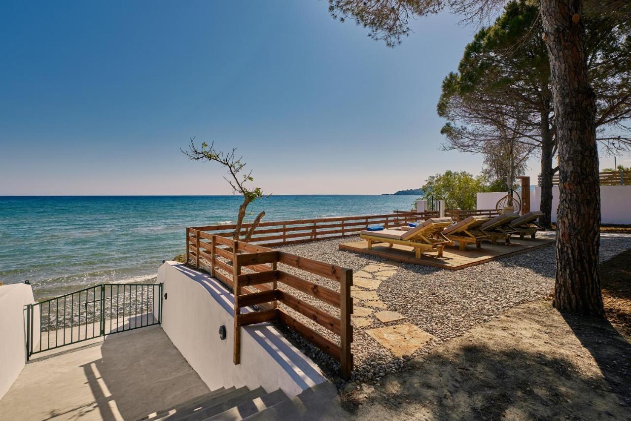 Vera - Brand New Seafront Villa!